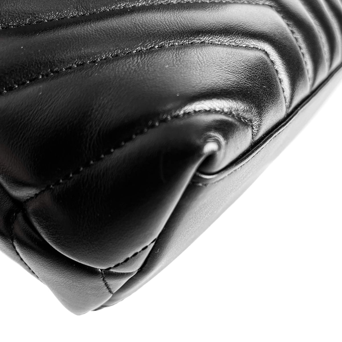 Second hand Saint Laurent Loulou Small Chevron Quited Leather 2 - Ways Envelope Bag Black - Tabita Bags