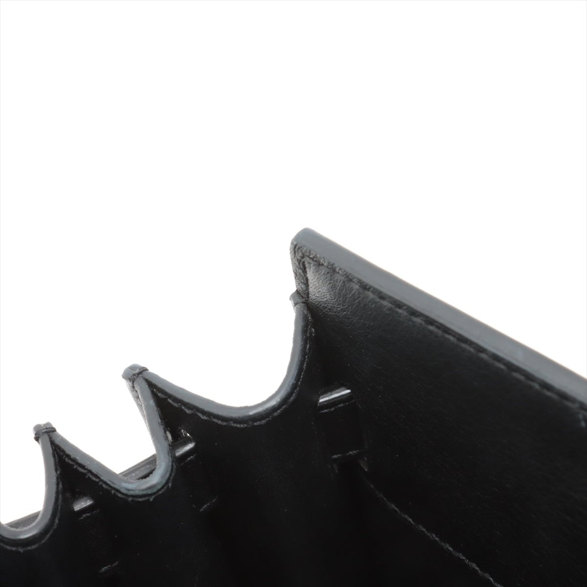 Second hand Saint Laurent Sac De Jour Baby Calfksin Leather Tote Handbag Black - Tabita Bags