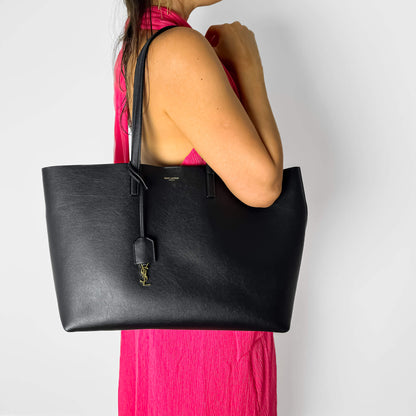 Second hand Saint Laurent Shopper East West Calfksin Leather Shoulder Bag Black - Tabita Bags