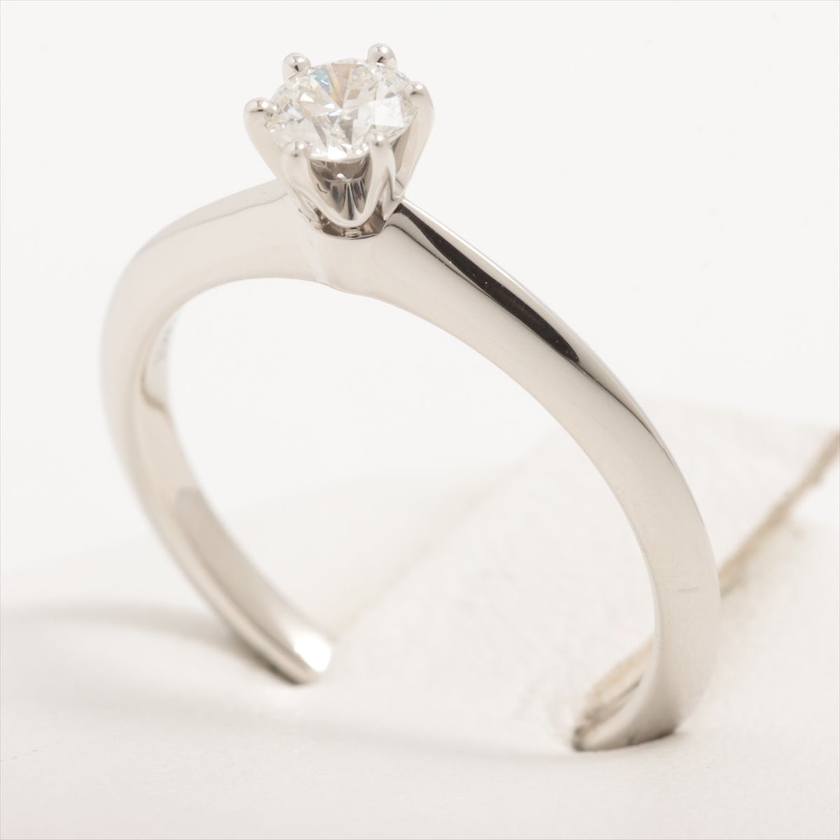 Second hand Tiffany Solitaire Platinum Ring 16.1 mm inside diameter. Platinum - Tabita Bags