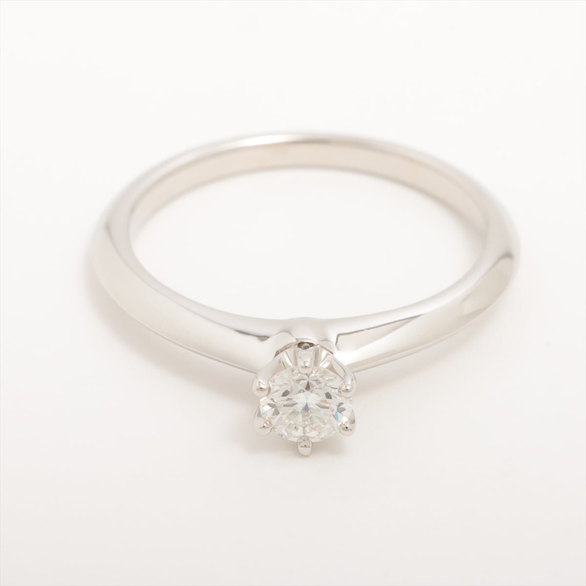 Second hand Tiffany Solitaire Platinum Ring 16.1 mm inside diameter. Platinum - Tabita Bags