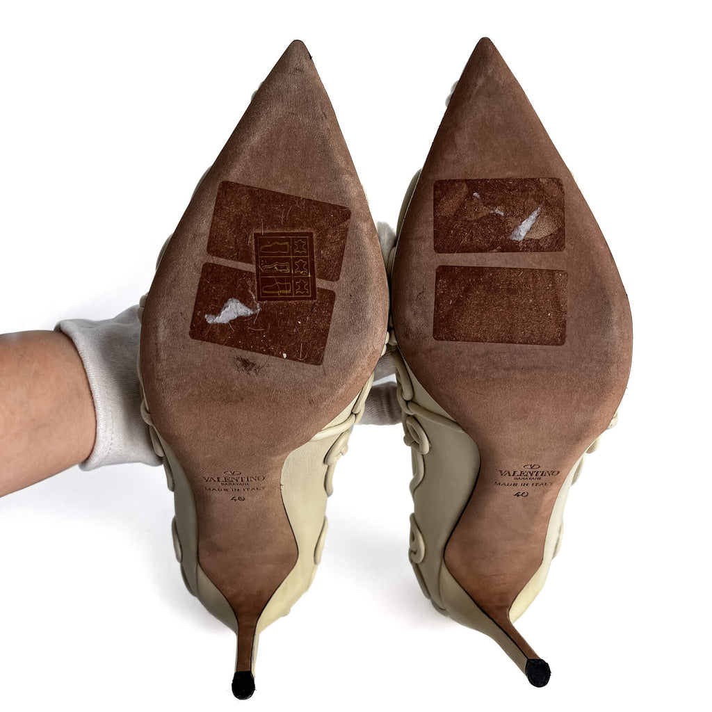 Second hand Valentino Garavani Leather Pump 40 Beige - Tabita Bags
