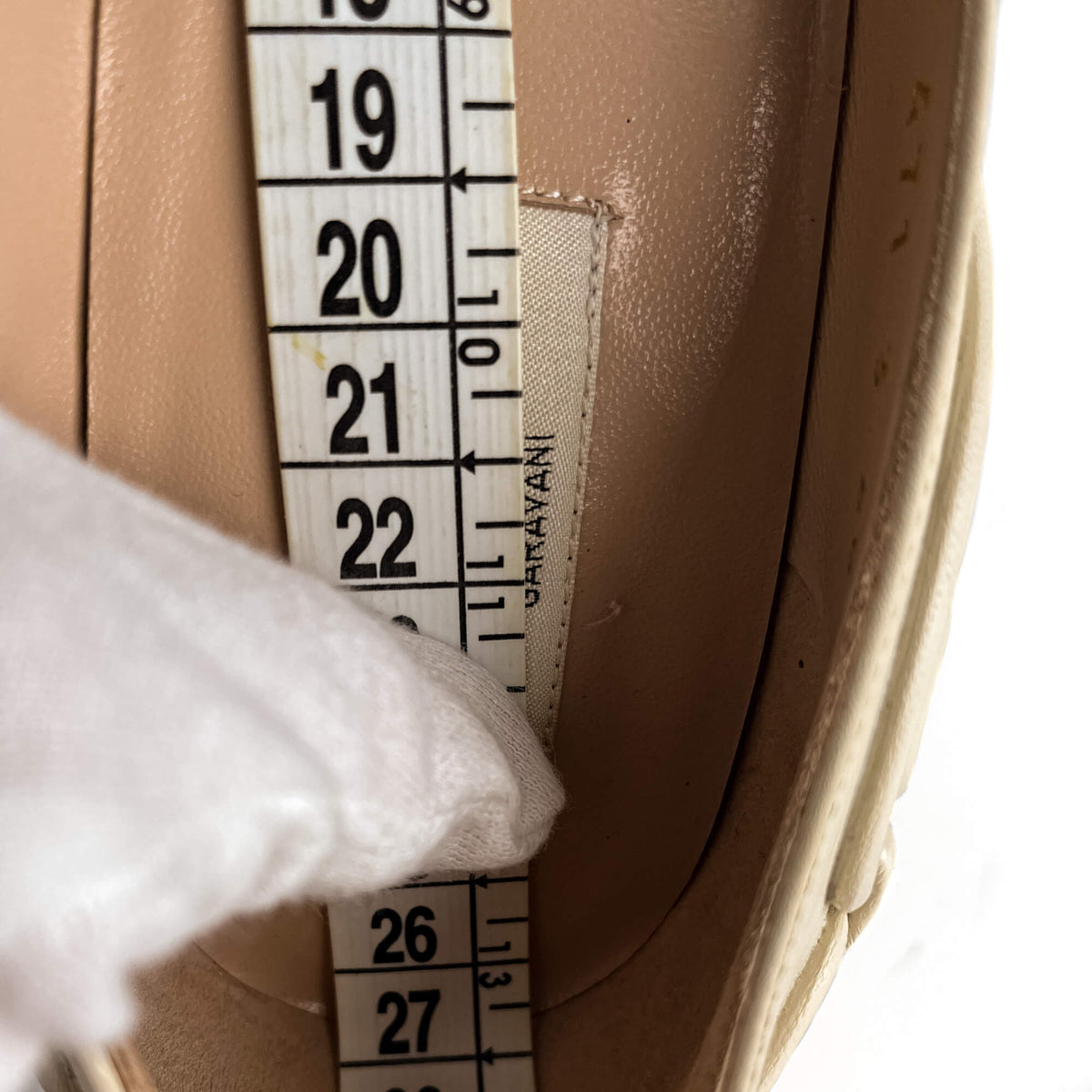 Second hand Valentino Garavani Leather Pump 40 Beige - Tabita Bags