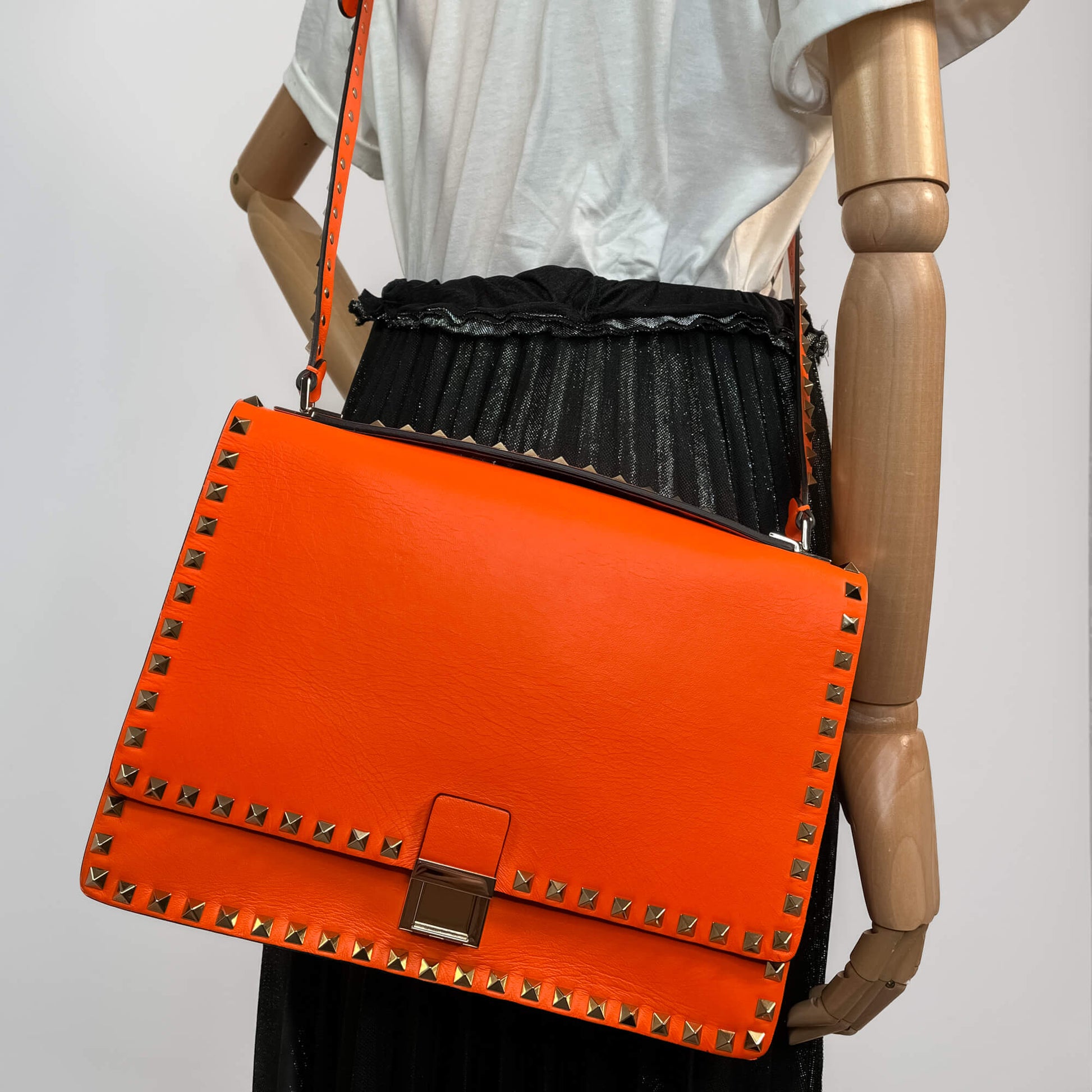 Second hand Valentino Garavani Rockstud Calfskin Leather 2 - Ways Flap Shoulder Bag Neon Orange - Tabita Bags