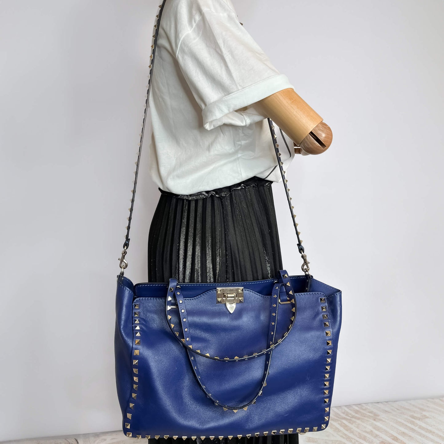 Second hand Valentino Garavani Rockstud Medium Calfskin Leather 2 - Ways Tote Bag Blue - Tabita Bags