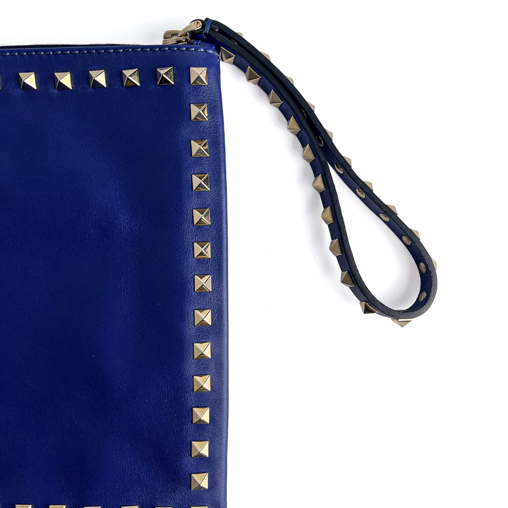 Second hand Valentino Garavani Rockstud Medium Calfskin Leather Pouch Blue - Tabita Bags