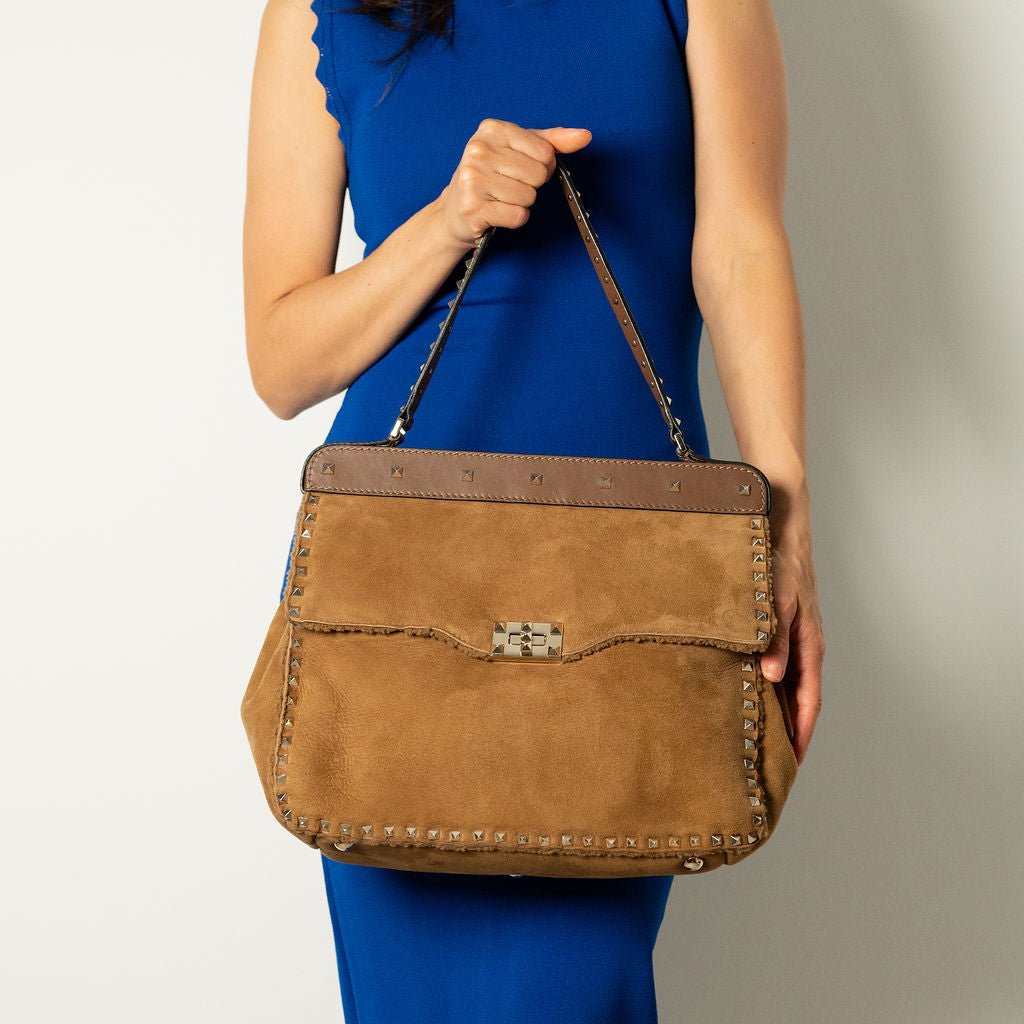 Second hand Valentino Garavani Rockstud Winter Medium Suede & Shearling Tote Shoulder Bag Caramel - Tabita Bags