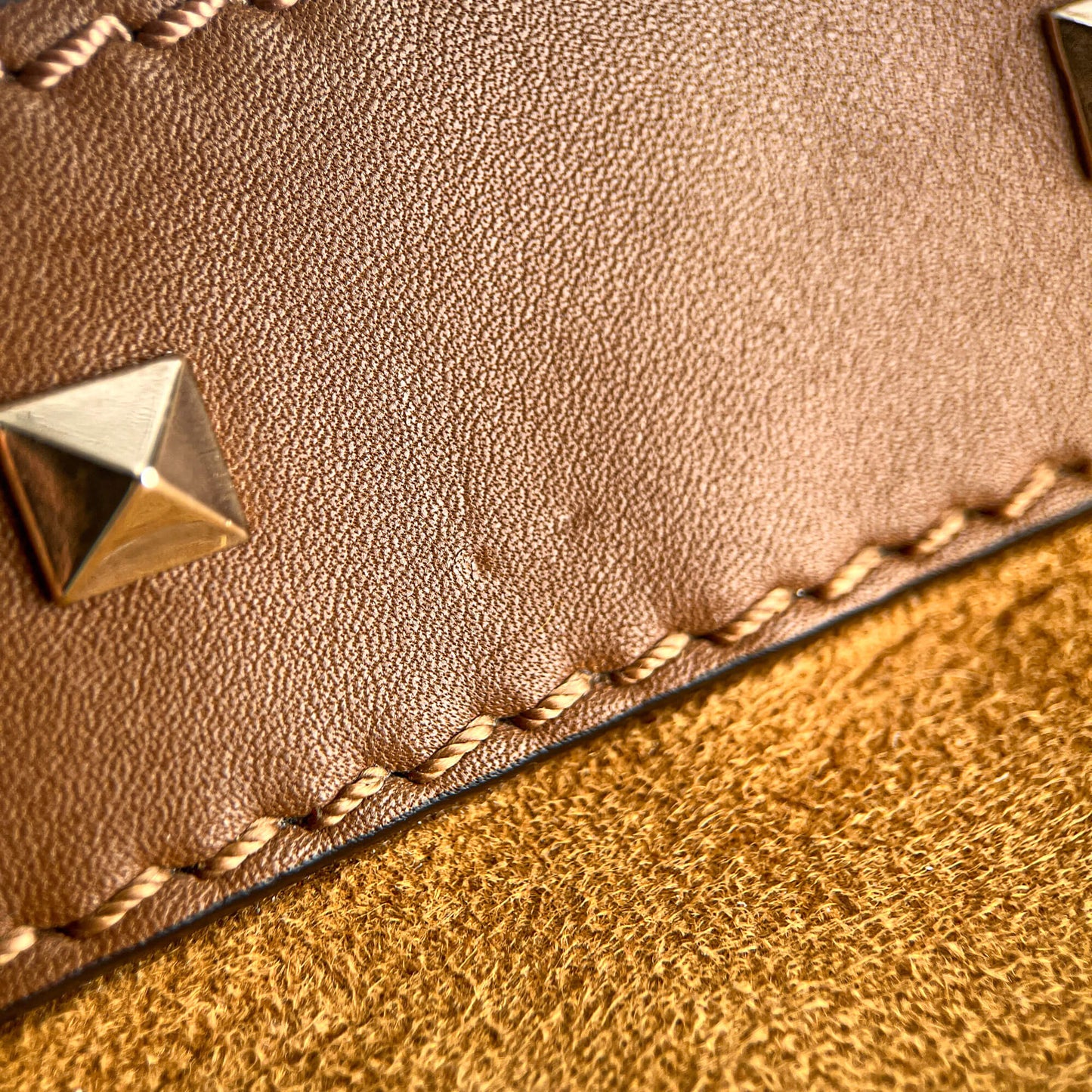 Second hand Valentino Garavani Rockstud Winter Medium Suede & Shearling Tote Shoulder Bag Caramel - Tabita Bags