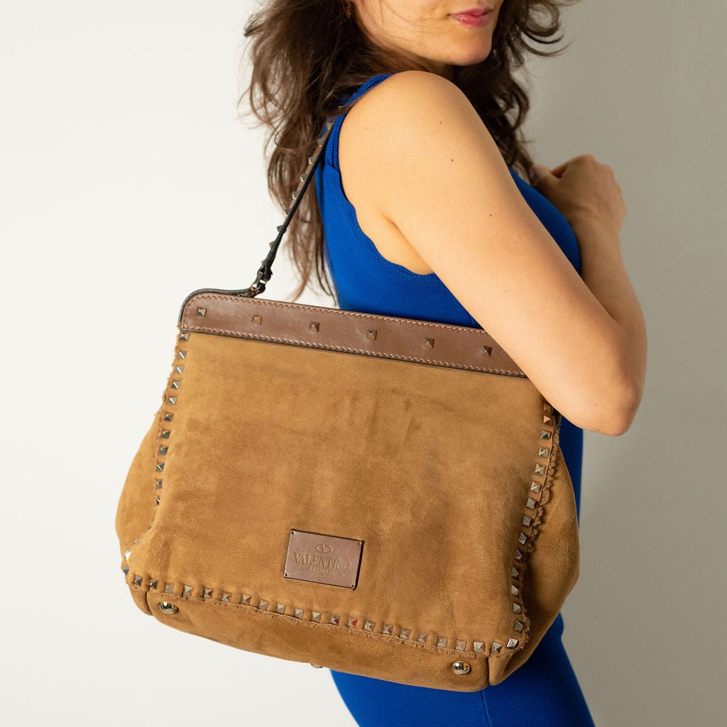 Second hand Valentino Garavani Rockstud Winter Medium Suede & Shearling Tote Shoulder Bag Caramel - Tabita Bags