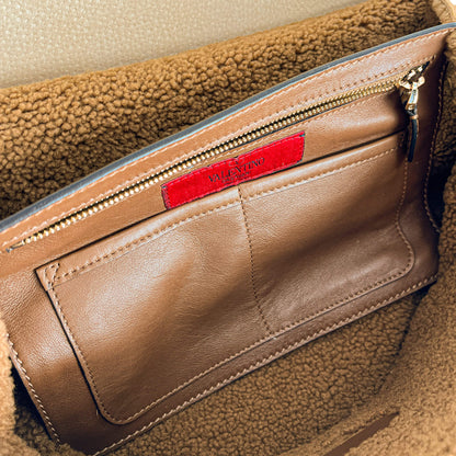 Second hand Valentino Garavani Rockstud Winter Medium Suede & Shearling Tote Shoulder Bag Caramel - Tabita Bags