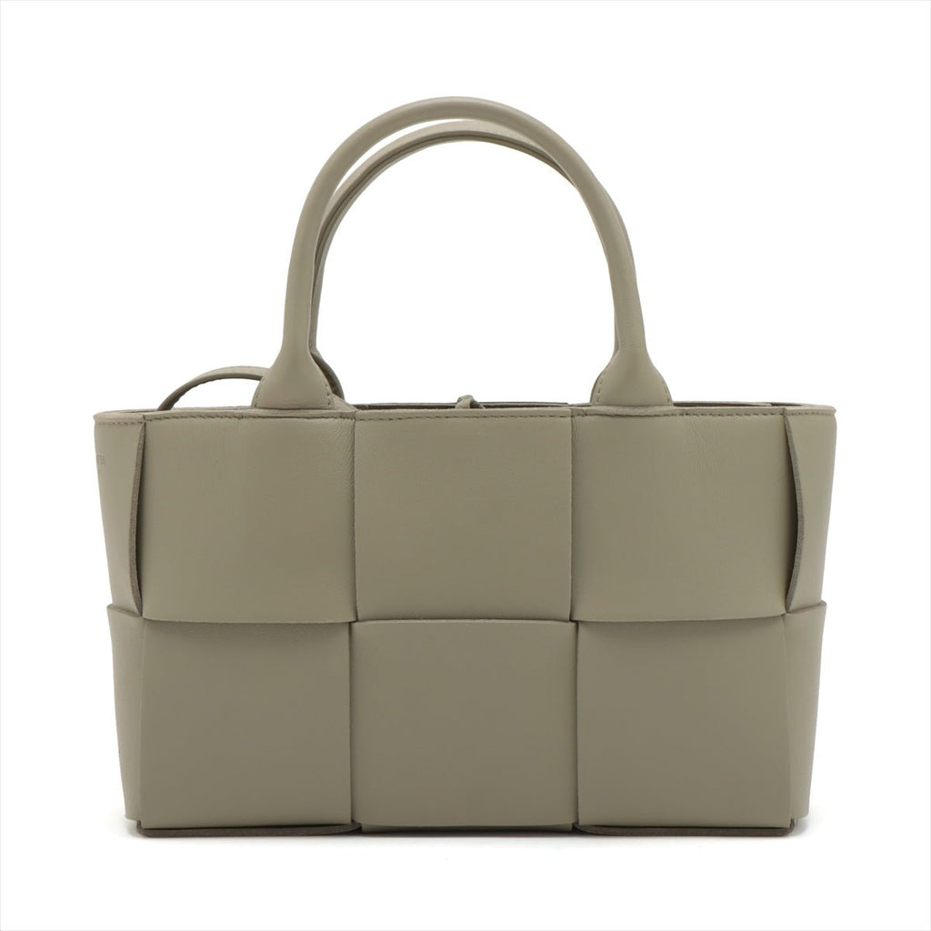 Second hand Bottega Veneta The Arco Mini Maxi Intrecciato Leather 2-Ways Tote Bag Green - Tabita Bags