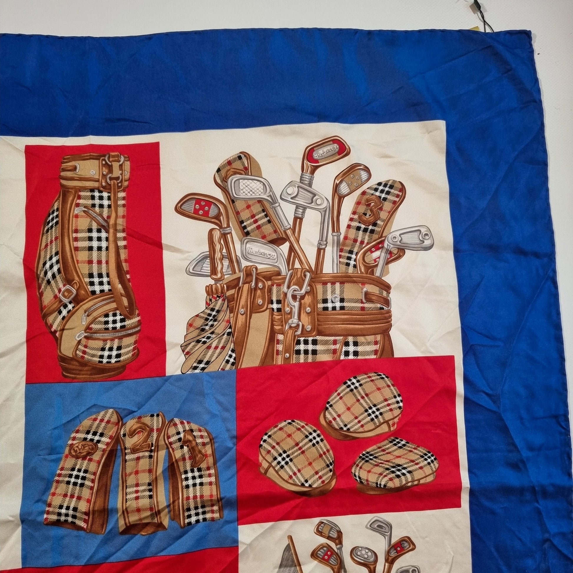 Second hand Burberry Vintage Pure Silk Foulard - Tabita Bags
