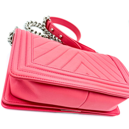 Second hand Chanel Boy Medium Chevron Calfskin Pink Bag - Tabita Bags