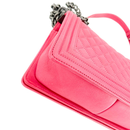 Second hand Chanel Boy Medium Quilted Calfskin Pink Bag - Tabita Bags