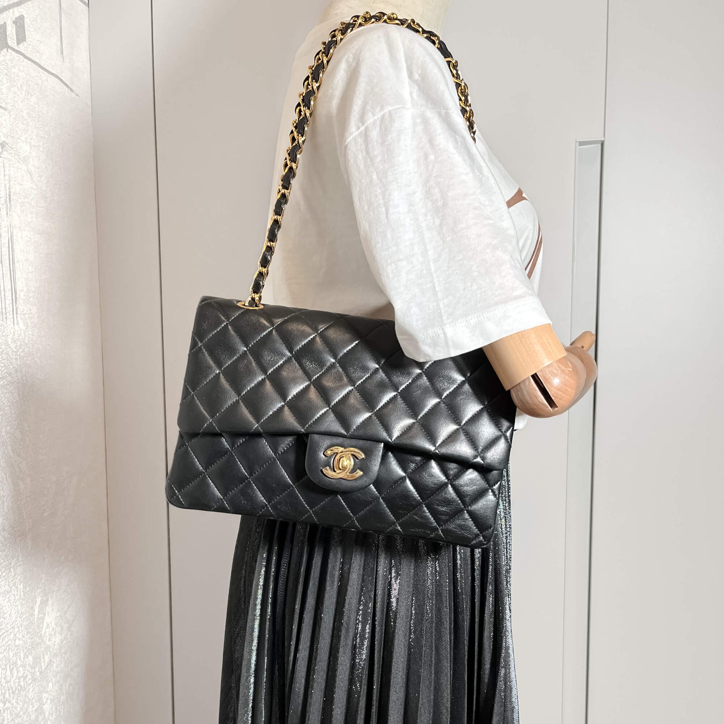 Second hand Chanel Classic Double Flap Medium Matelassè Lambskin Flap Bag No Sticker Black - Tabita Bags