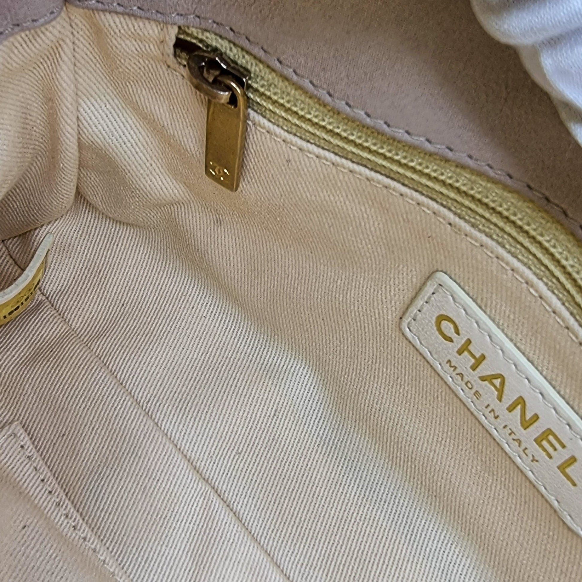 Chanel Tasche Silber – 1.461 im Angebot bei 1stDibs  chanel flap bag  silber, chanel tasche gold silber, silberne umhängetasche