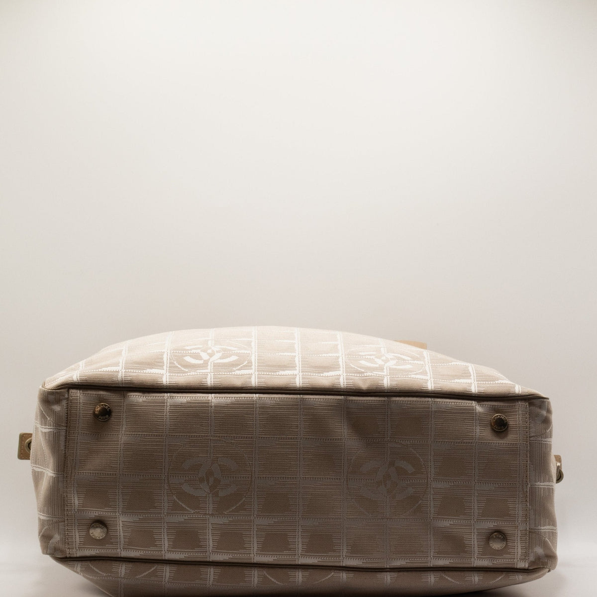 Second hand Chanel Tote bag in Grey Cloth Vintage - Tabita Bags