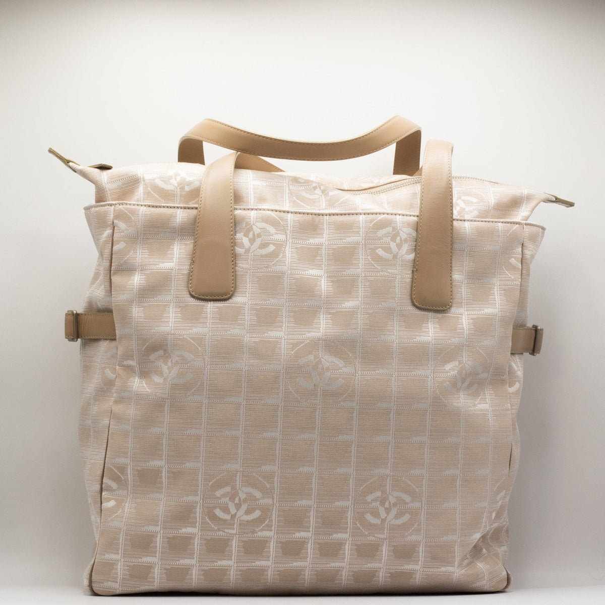 Second hand Chanel Tote bag in Grey Cloth Vintage - Tabita Bags