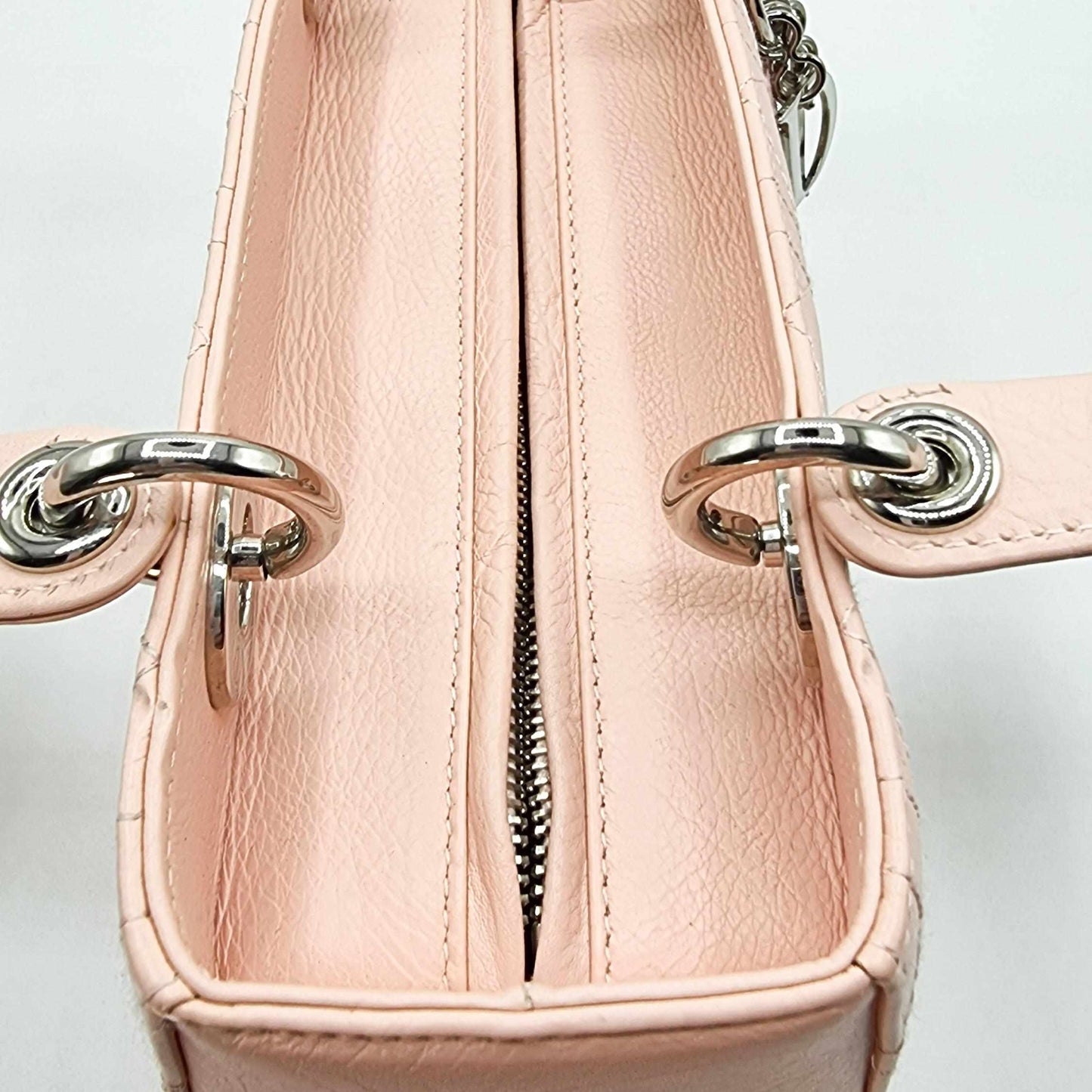 Second hand Dior Lady Dior Pink Leather Medium - Tabita Bags