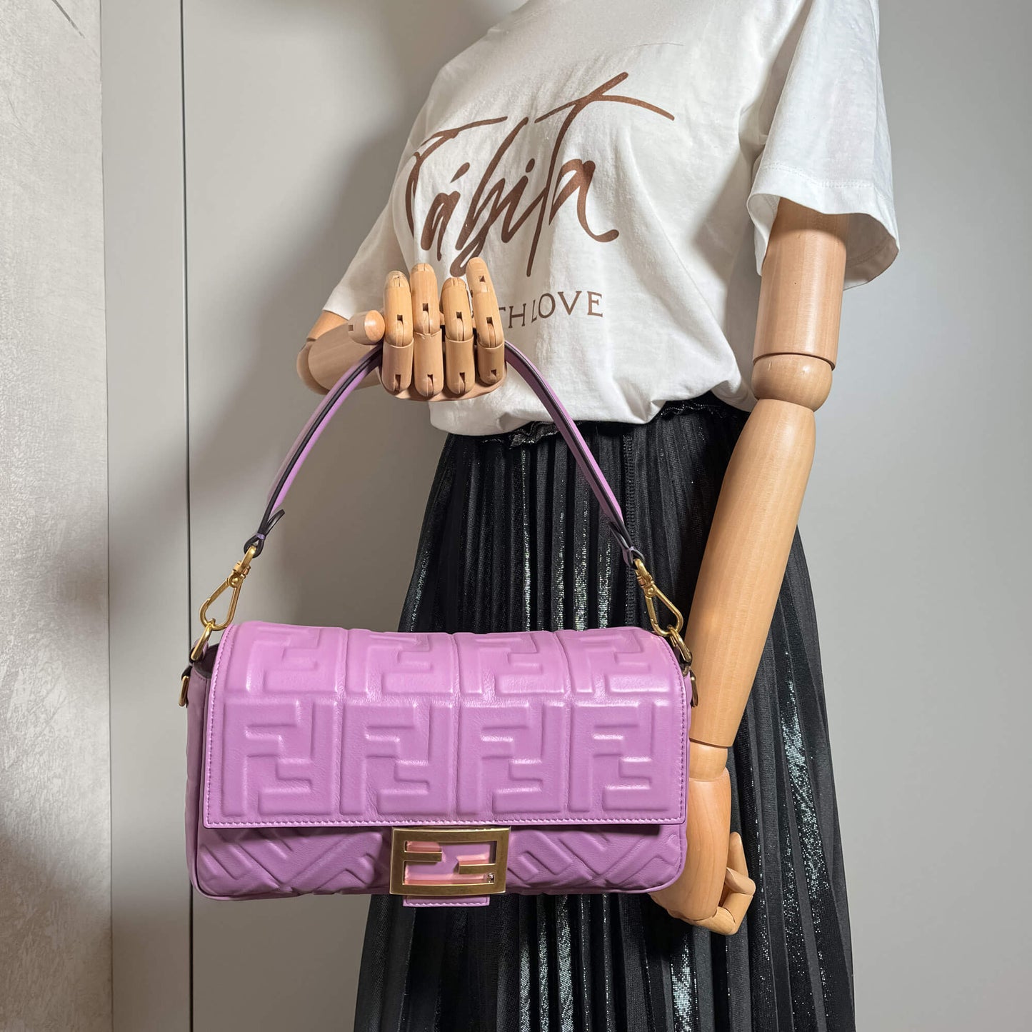 Second hand Fendi Baguette Medium FF Tridimensional Leather 2-Ways Baguette Bag Purple - Tabita Bags