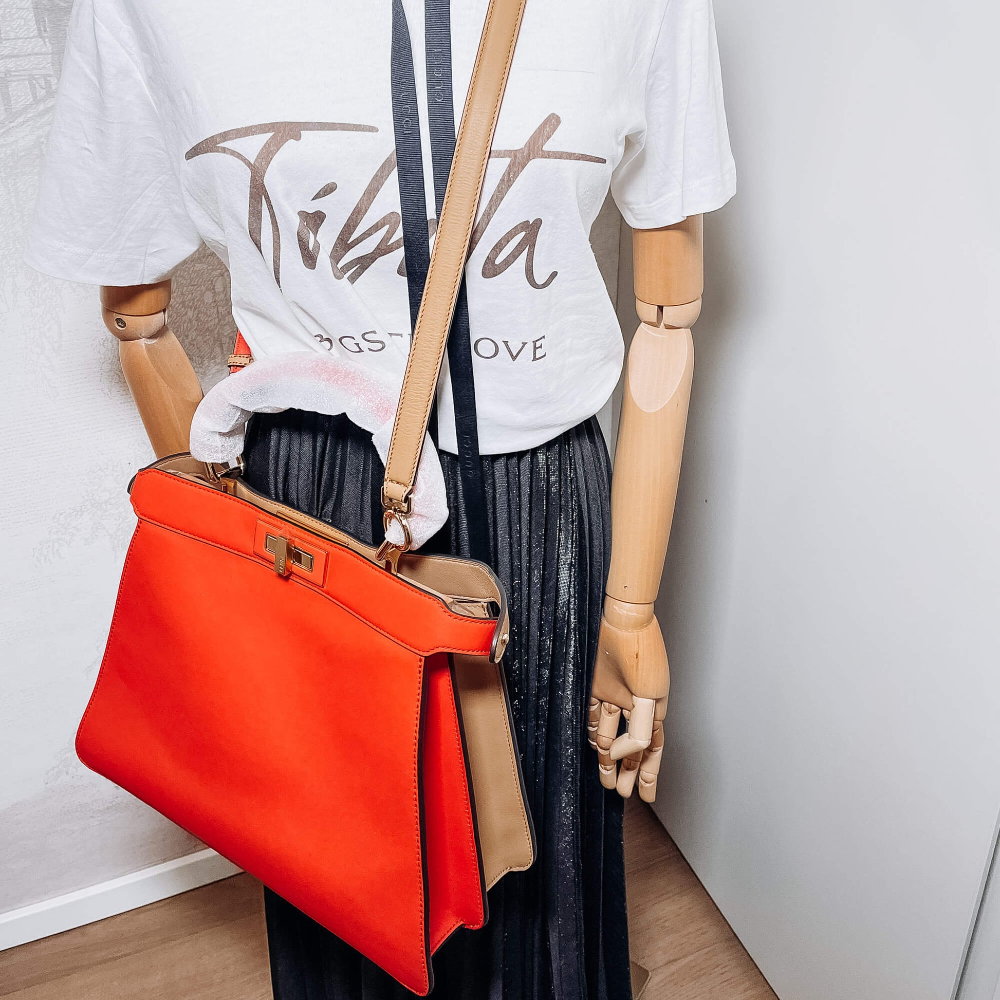 Leather Fendi Peekaboo Medium Size Fendi Peekaboo ISeeU Medium