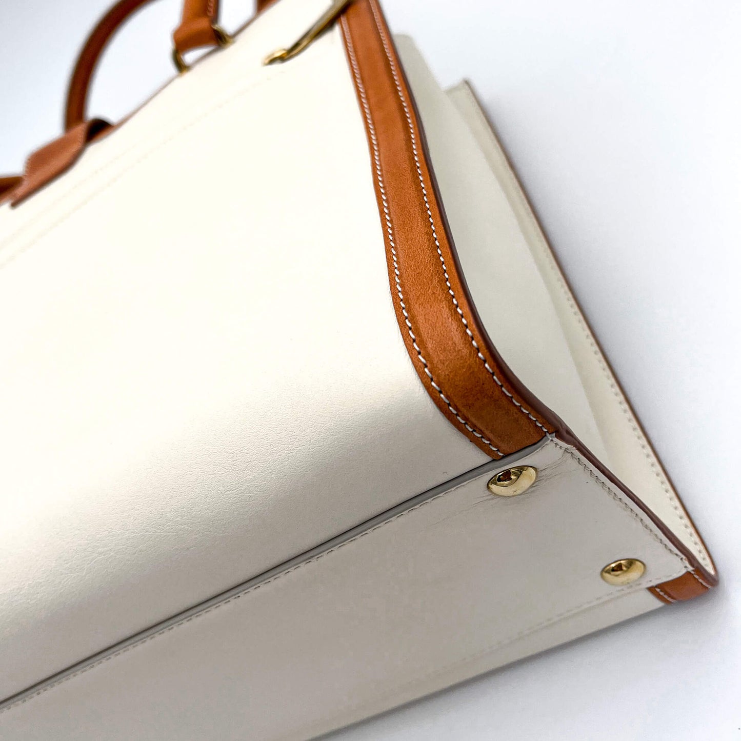 Second hand Ferragamo White Leather Tote - Tabita Bags