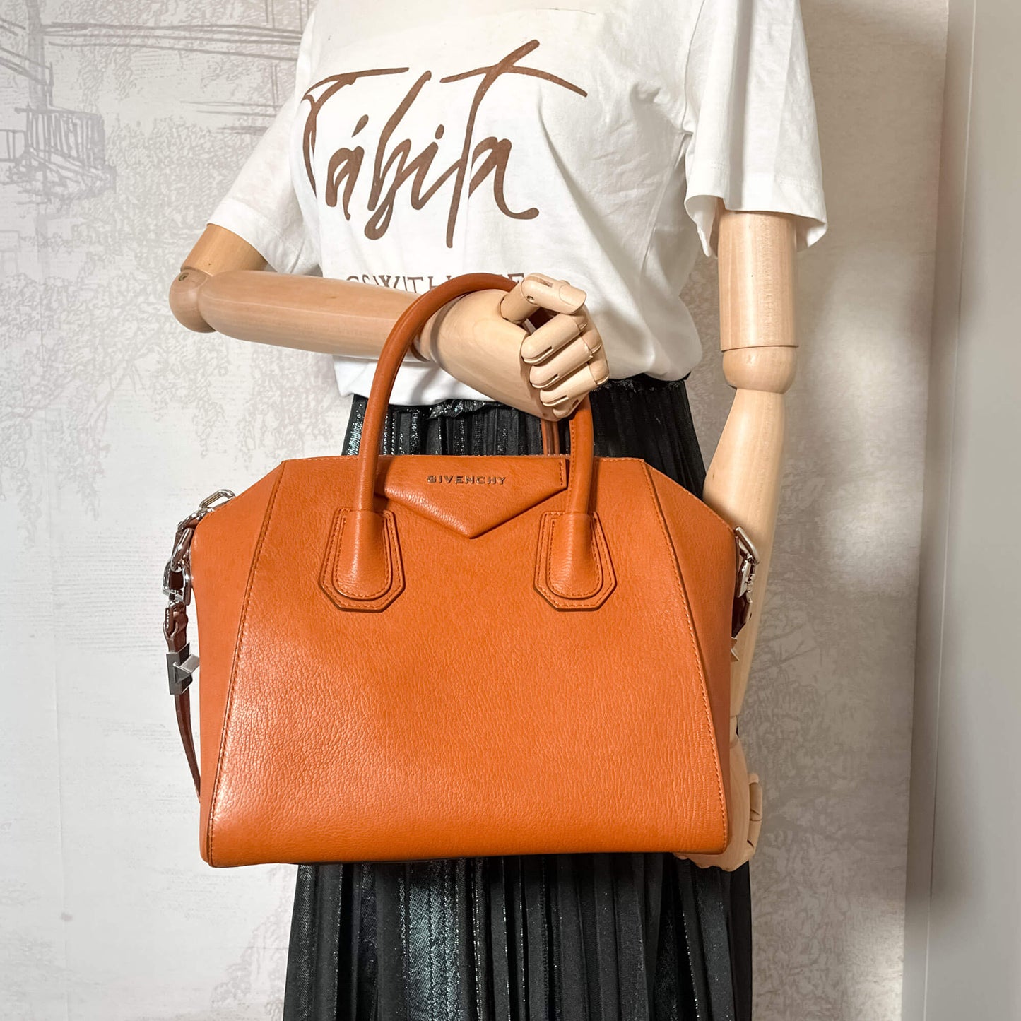 Second hand Givenchy Antigona Small Leather 2-Way Tote Brick Orange - Tabita Bags