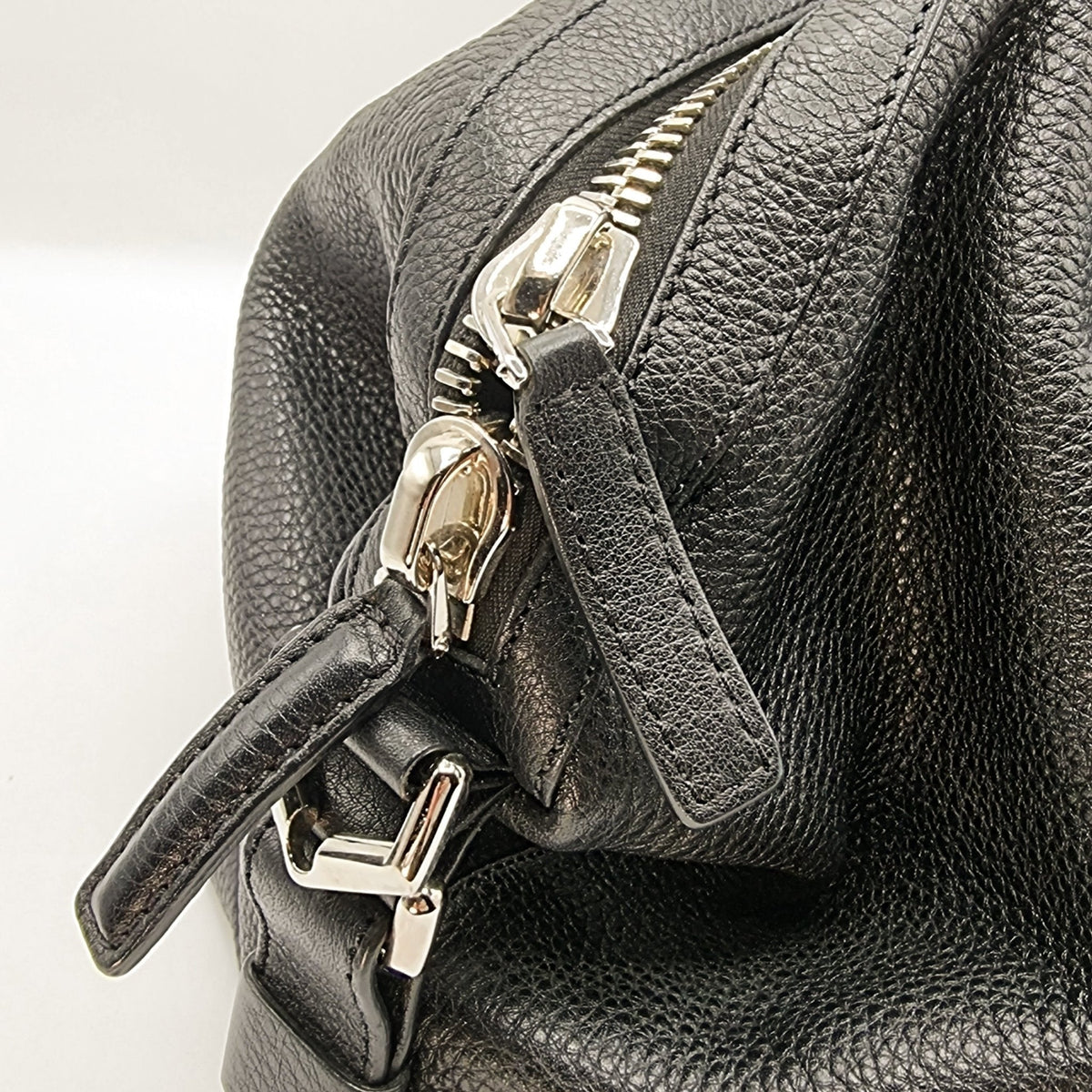 Second hand Givenchy Nightingail Large Black Grained Leather - Tabita Bags