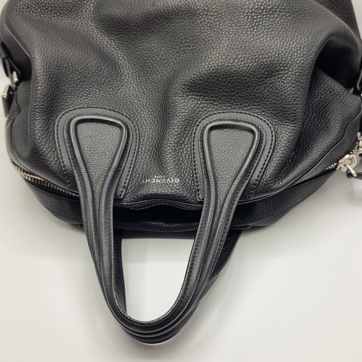 Second hand Givenchy Nightingail Large Black Grained Leather - Tabita Bags