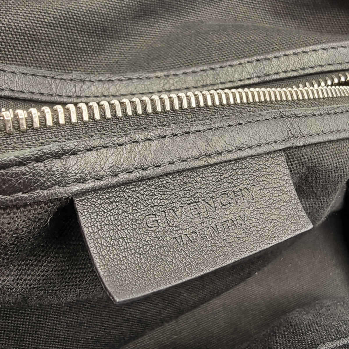 Second hand Givenchy Nightingail Large Black Grained Leather - Tabita Bags