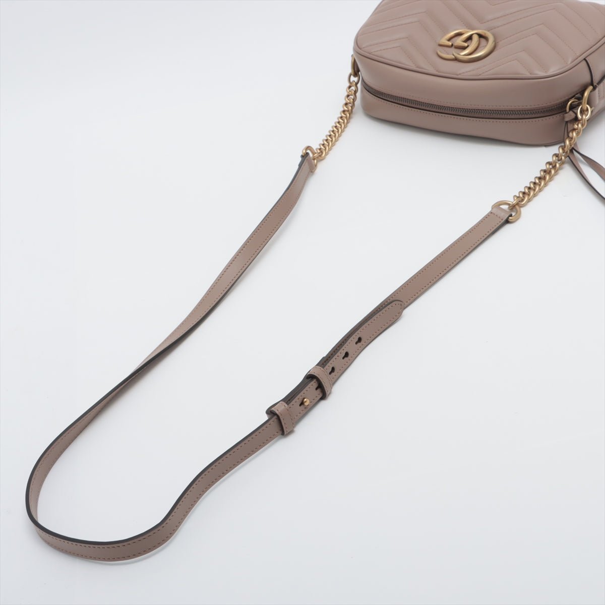 Second hand Gucci GG Beige Marmont Crossbody Bag Matelassé Leather - Tabita Bags