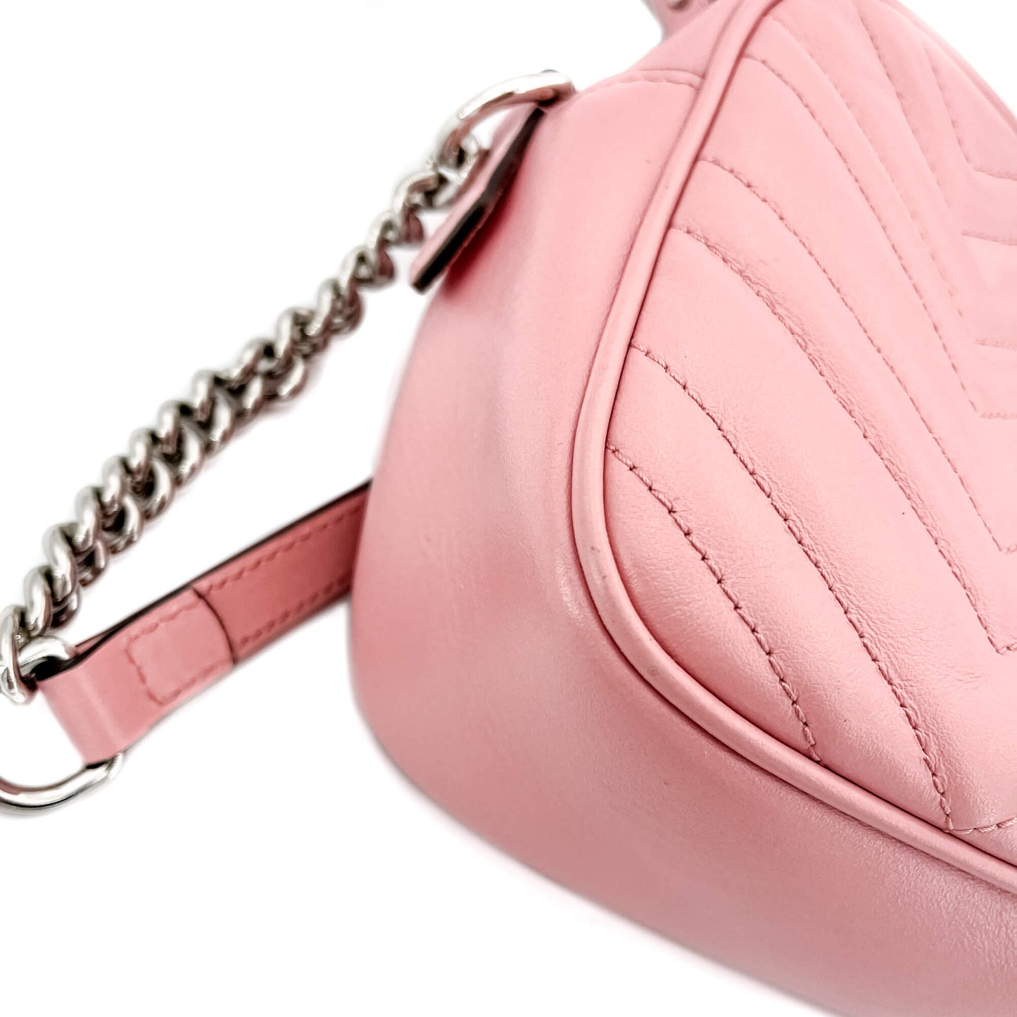 Second hand Gucci GG Light Pink Marmont Crossbody Bag Matelassé Leather - Tabita Bags