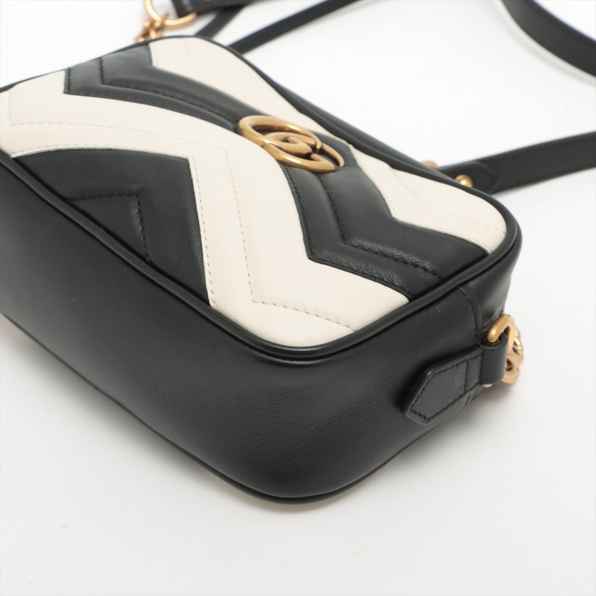 Second hand Gucci GG Marmont Mini Leather Chain Black × White Crossbody Bag - Tabita Bags