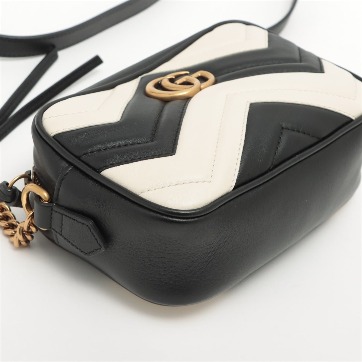 Gucci GG Marmont Mini, borsa a tracolla in pelle a catena nera e bianca –  Tabita Bags with Love