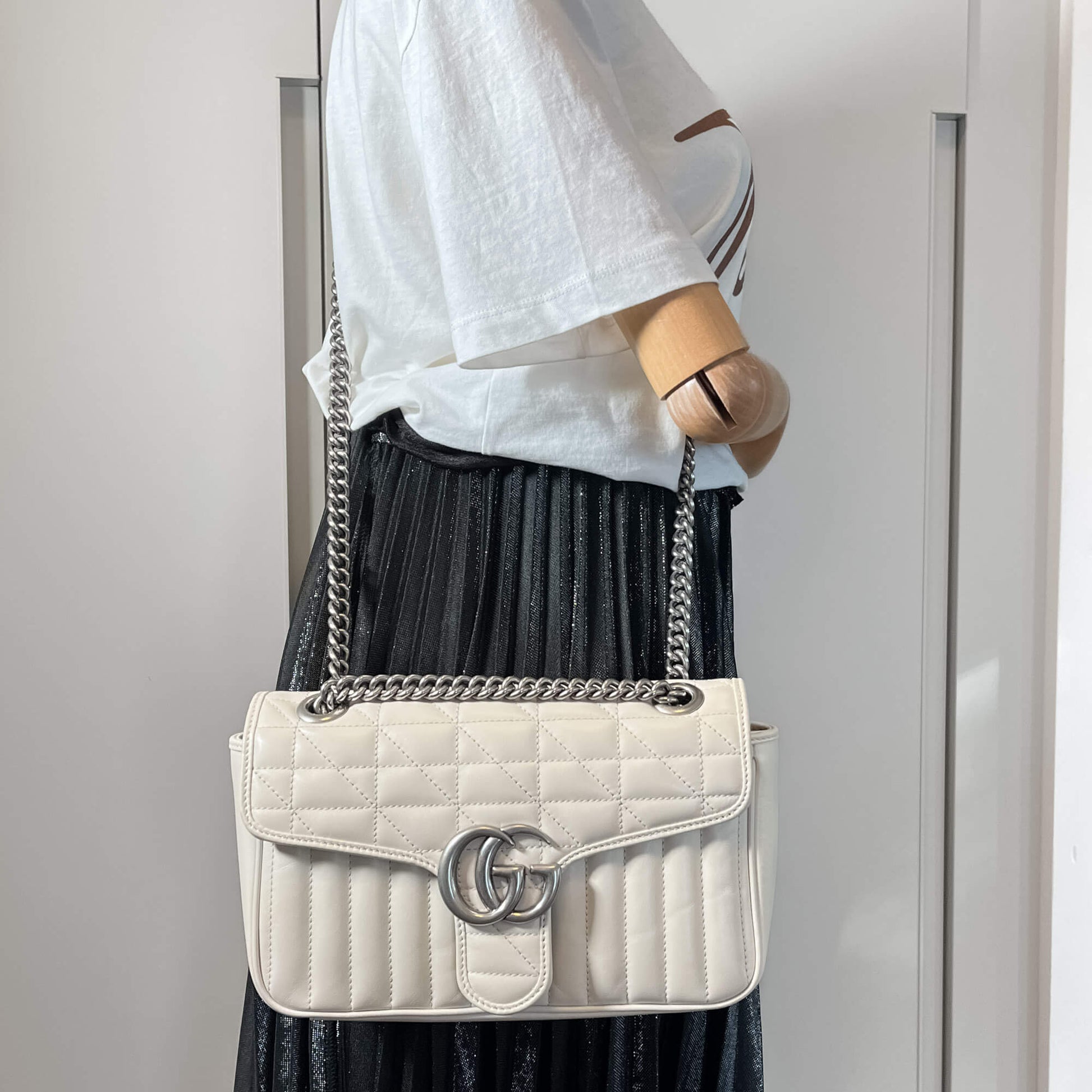 Gucci GG Marmont Small Leather Chain Shoulder Bag White Tabita