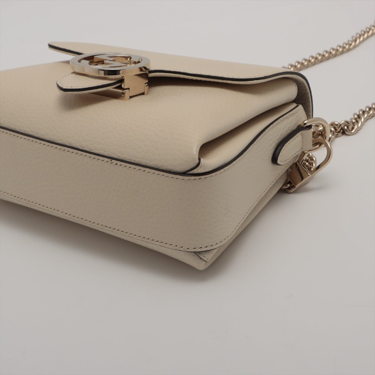 Second hand Gucci Interlocking GG Leather Chain Shoulder Bag Beige - Tabita Bags