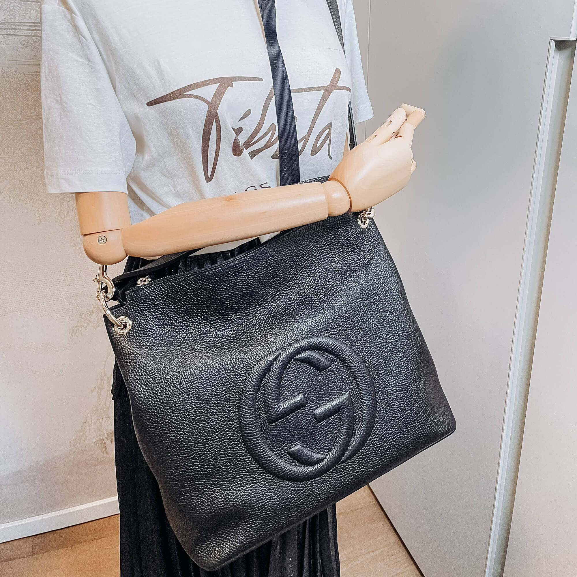 Soho leather shoulder bag sale