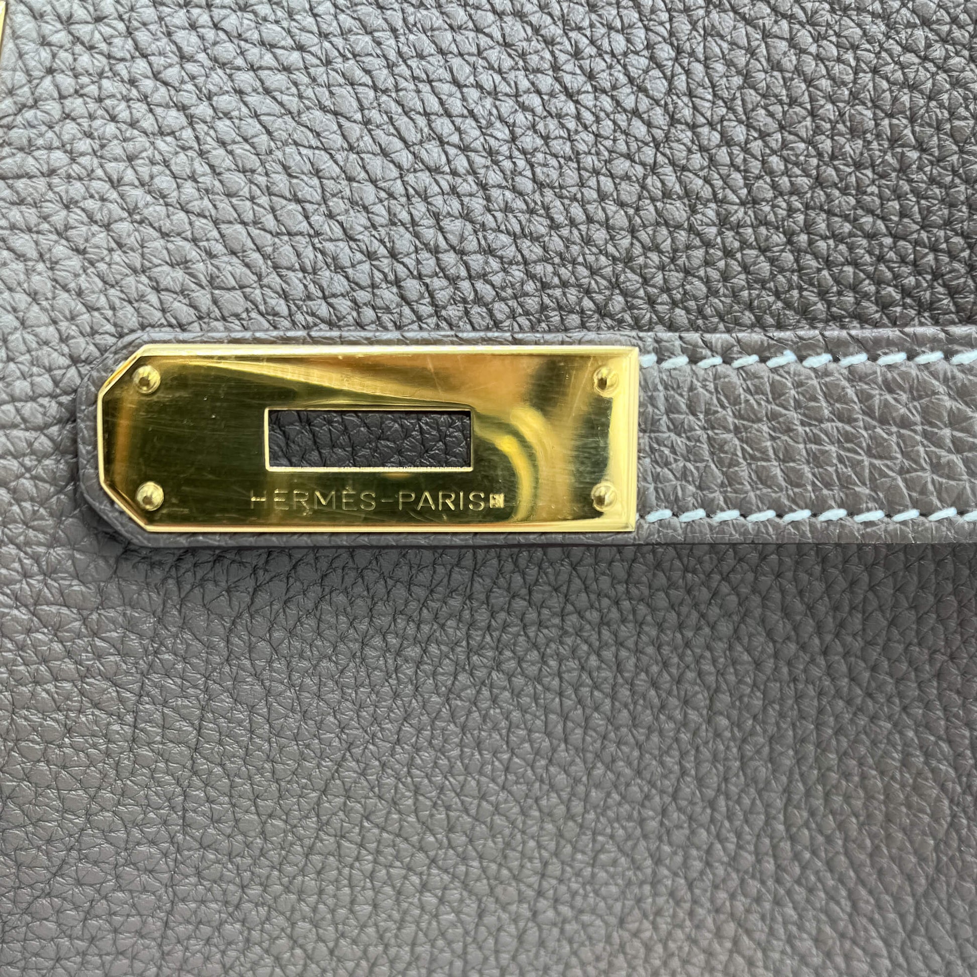 Second hand Hermes Kelly Retourne 32 Etoupe Togo Gold Hardware - Tabita Bags