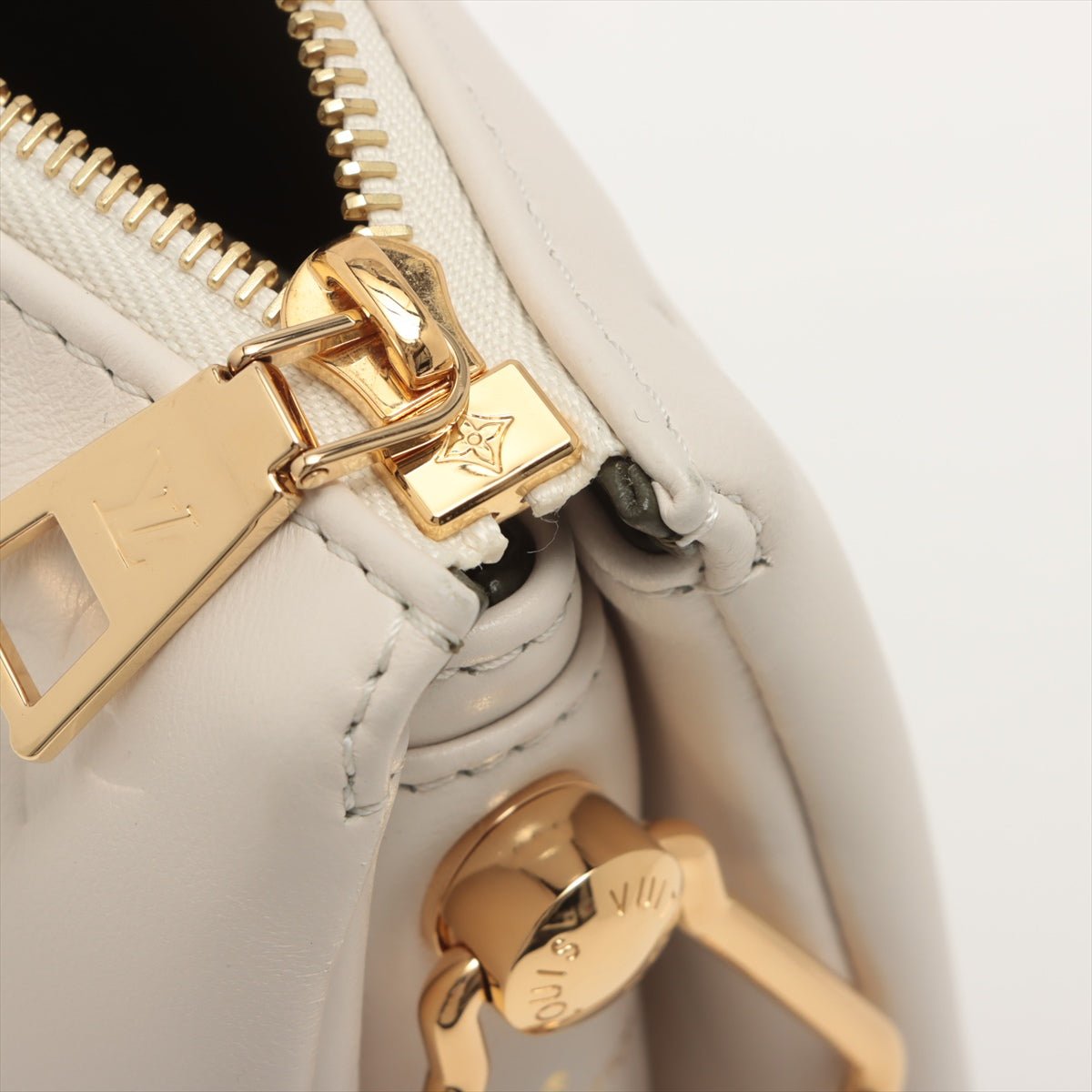 Second hand Louis Vuitton Coussin PM White Leather - Tabita Bags