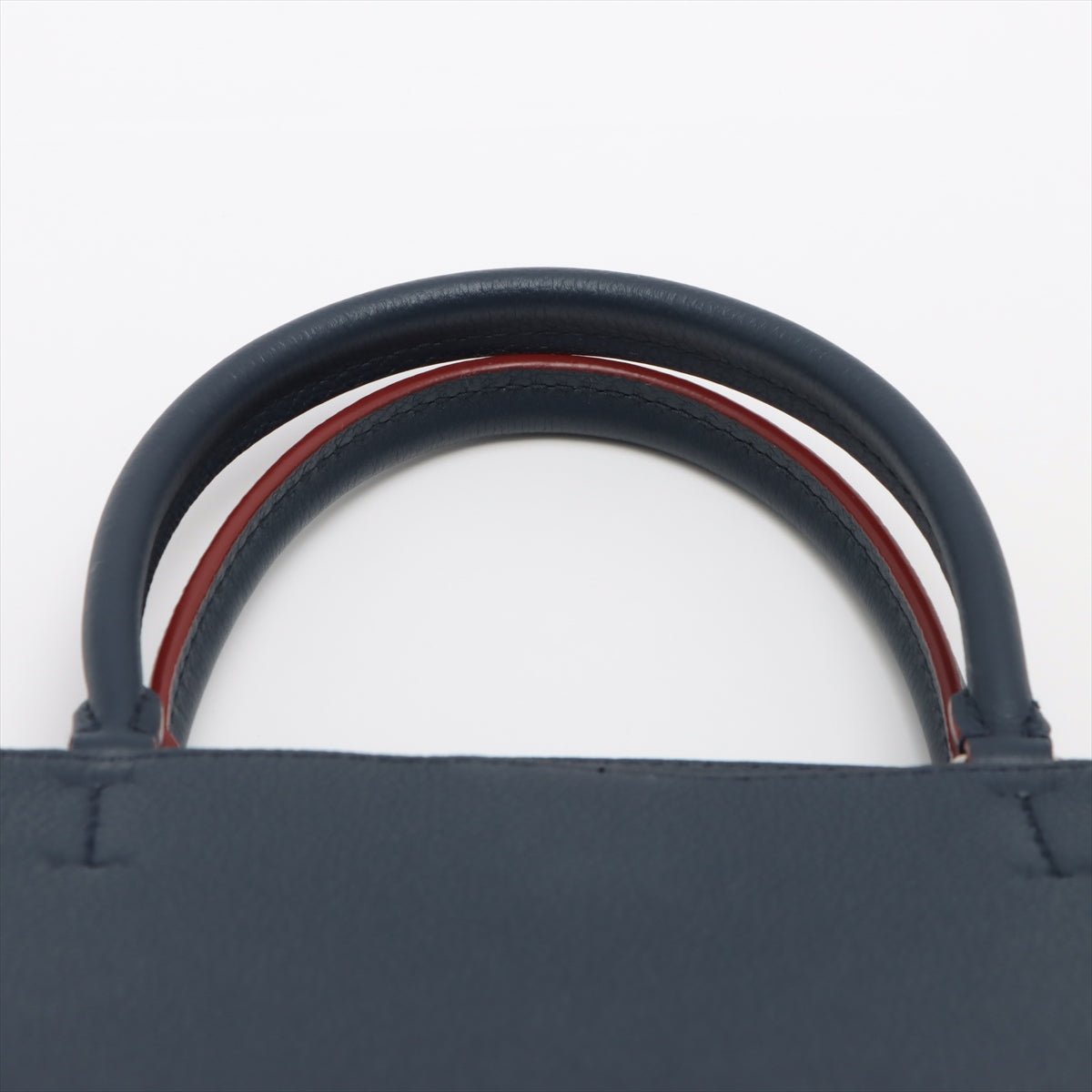 Second hand Louis Vuitton Lockmeto Navy Leather - Tabita Bags