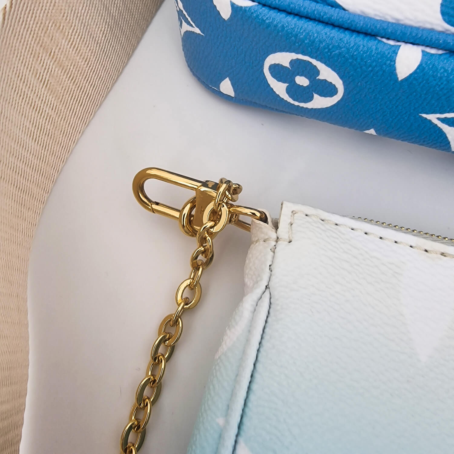 Second hand Louis Vuitton Louis Vuitton Multi Pochette Accessories By The Pool Blue - Tabita Bags