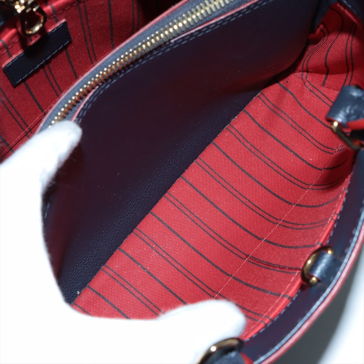 Brand New LV Louis Vuitton Black Leather Purse Capucines BB M94755
