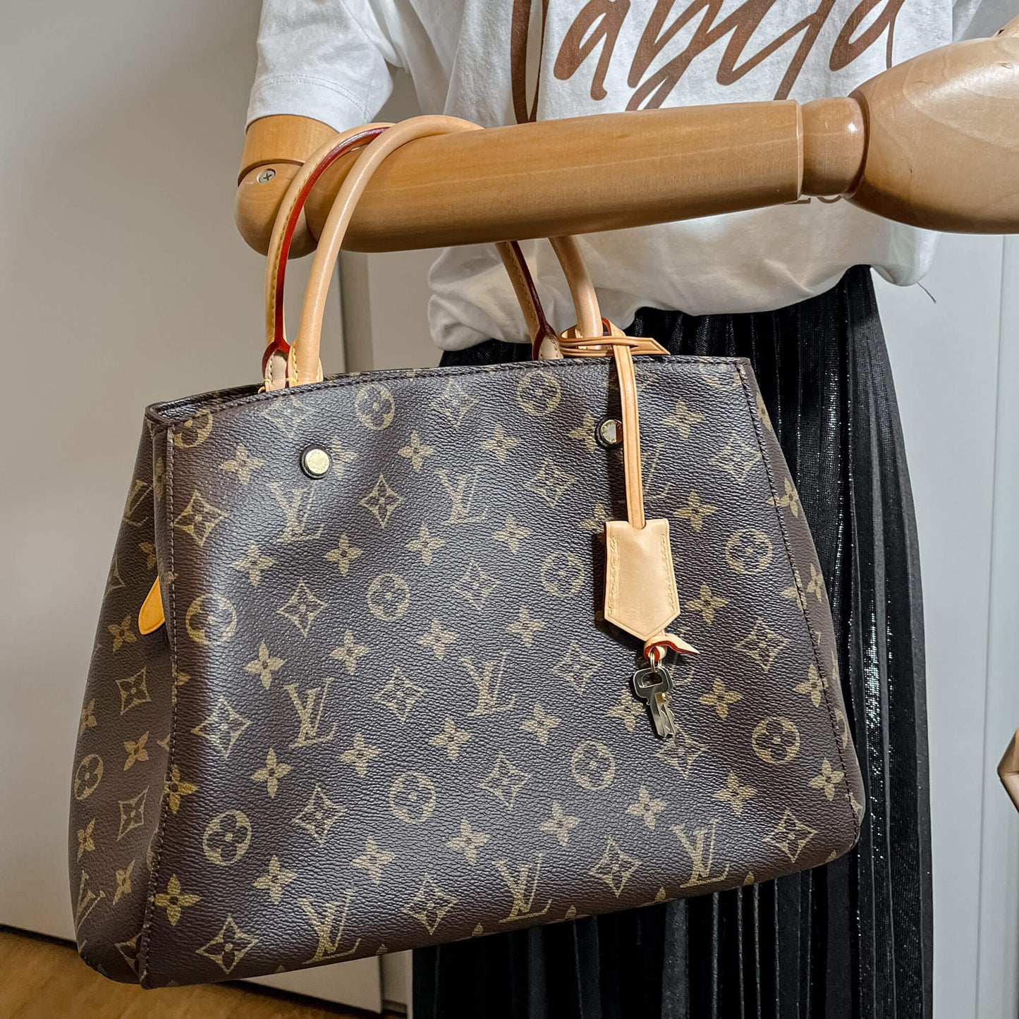 Second hand Louis Vuitton Montaigne Monogram MM - Tabita Bags