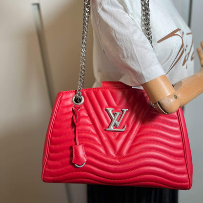 Second hand Louis Vuitton New Wave Chain Tote Quilted Leather Red - Tabita Bags