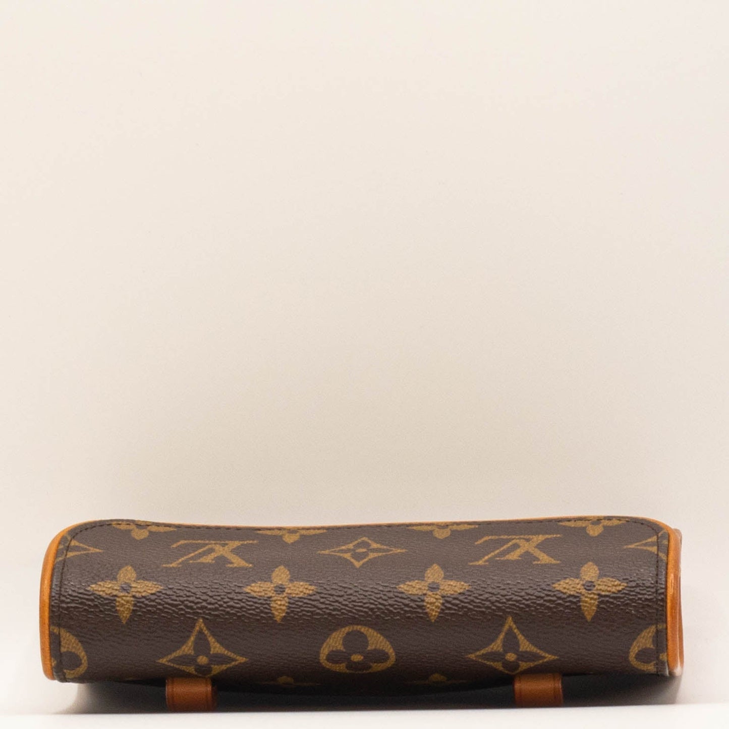 Second hand Louis Vuitton Pochette Florentine Monogram - Tabita Bags