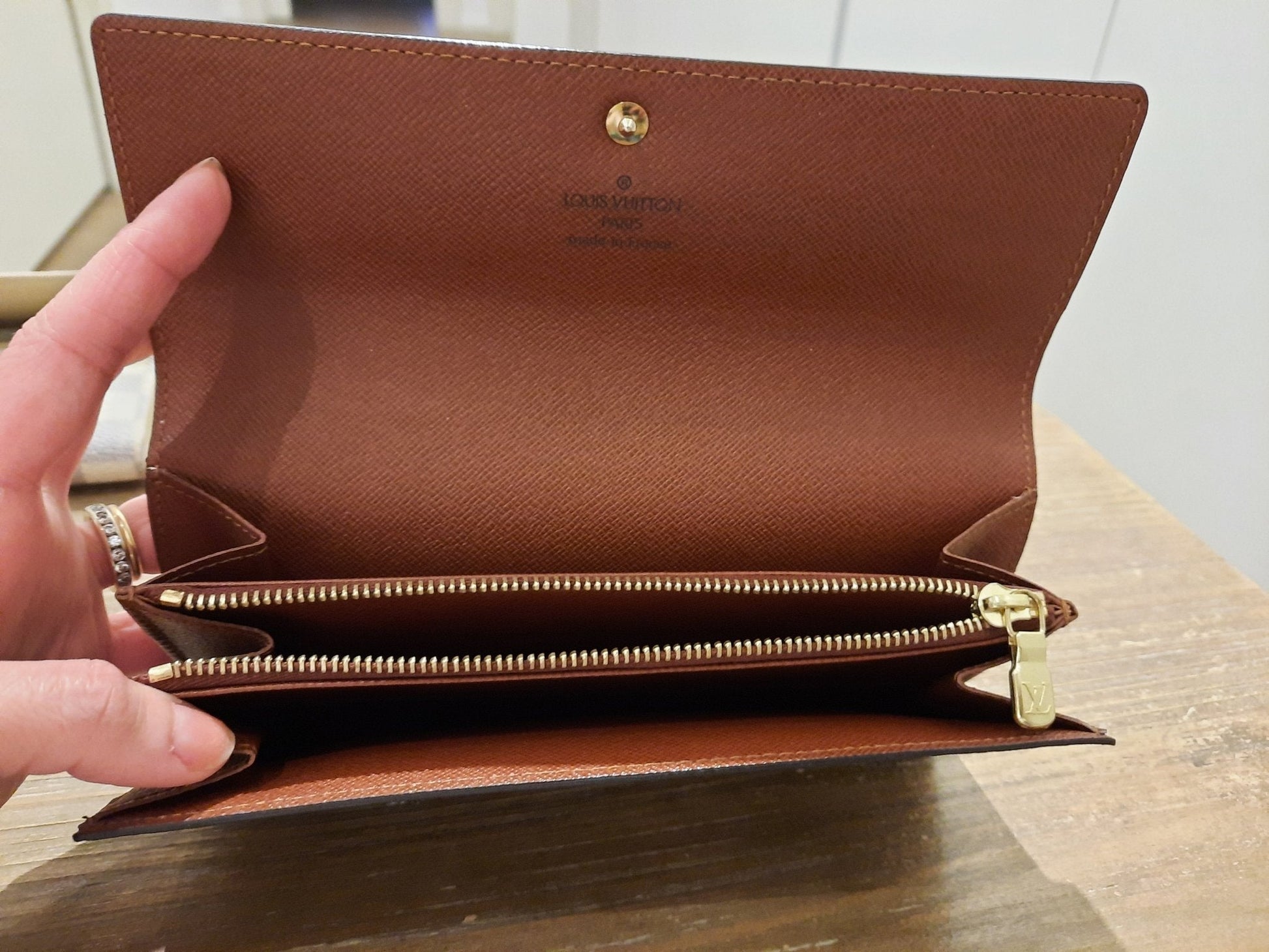 Second hand Louis Vuitton Sarah Monogram Wallet - Tabita Bags