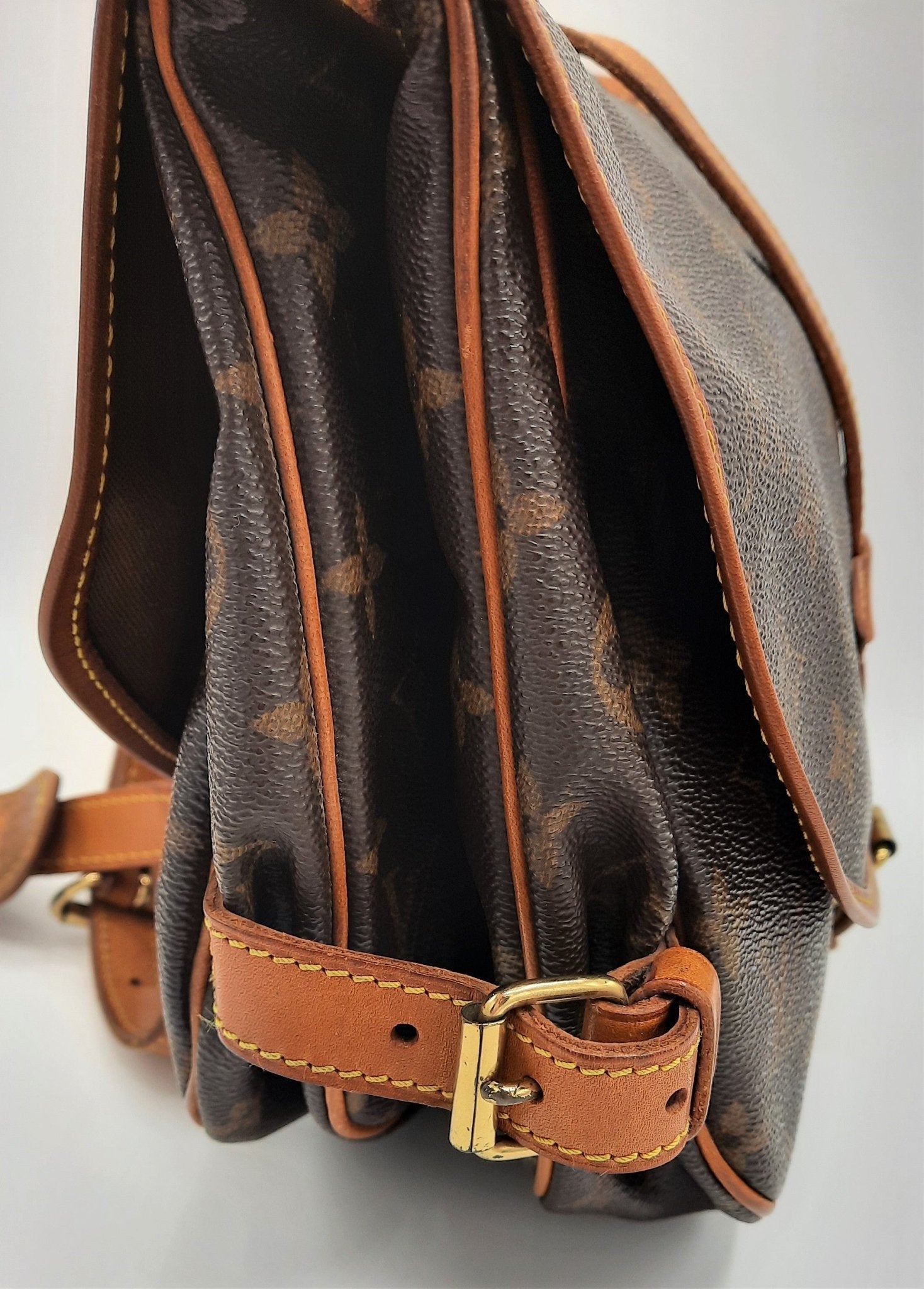 Second hand Louis Vuitton Saumur 30 Monogramma M42256 - Tabita Bags