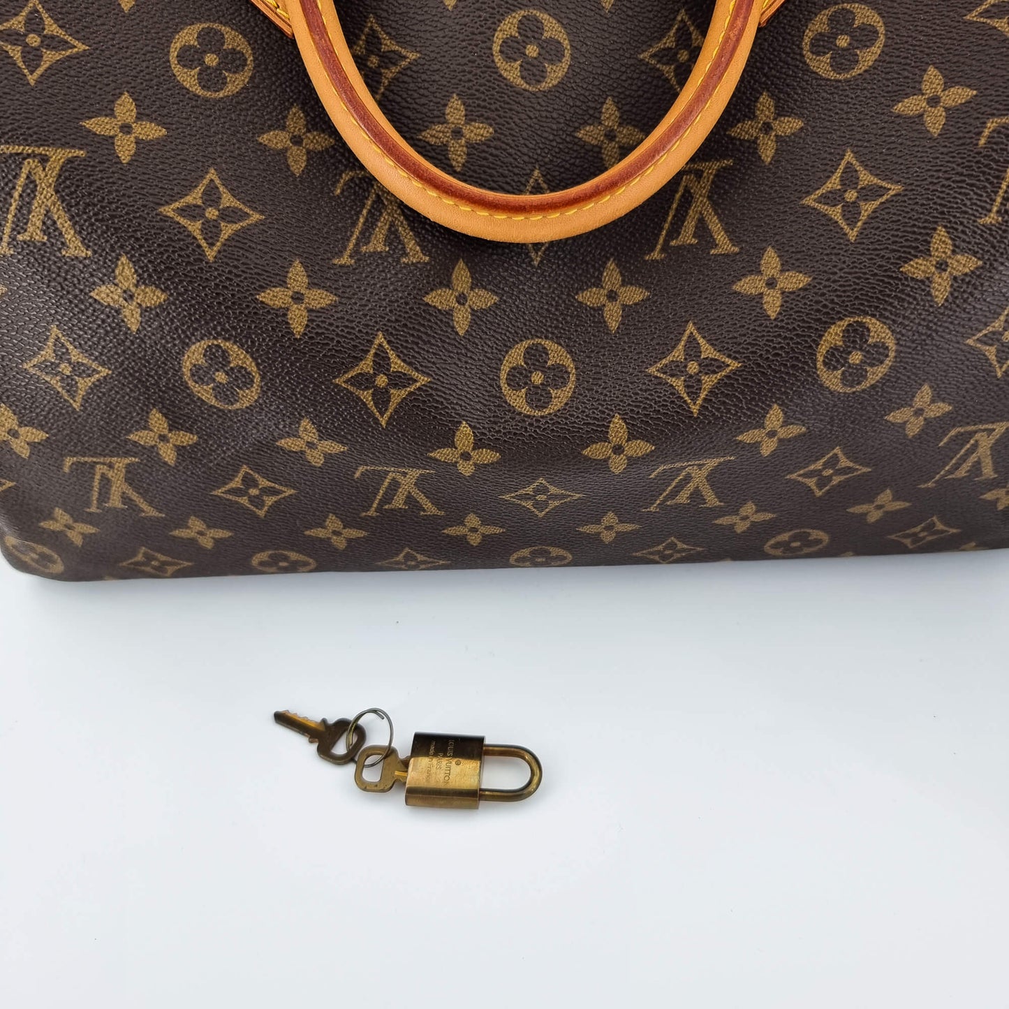 Second hand Louis Vuitton Speedy 35 Monogram - Tabita Bags