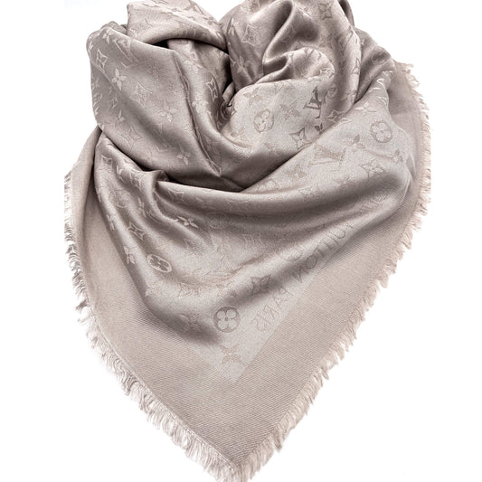 Second hand Louis Vuitton Starlight Shawl Grey Silk & Wool - Tabita Bags