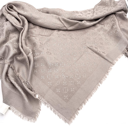 Second hand Louis Vuitton Starlight Shawl Grey Silk & Wool - Tabita Bags